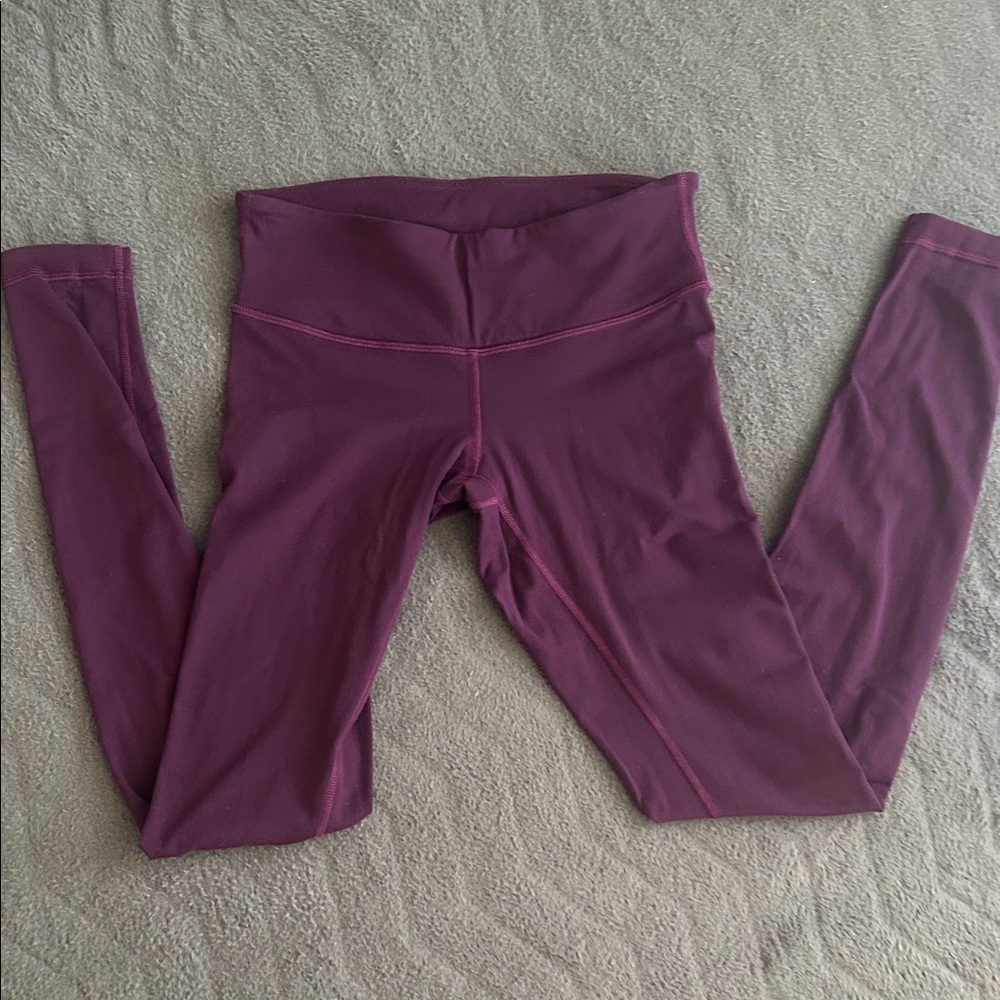 EUC Women’s Lululemon Deep Purple Full Length Leggings Size 6